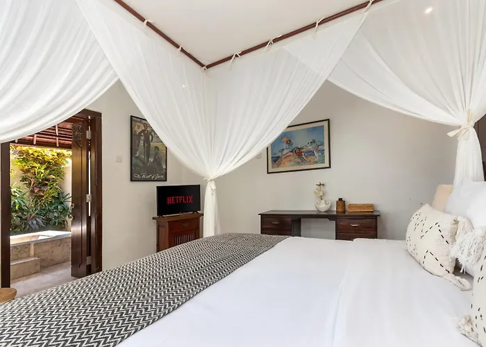 Villa Kubu Cempaka Putih *